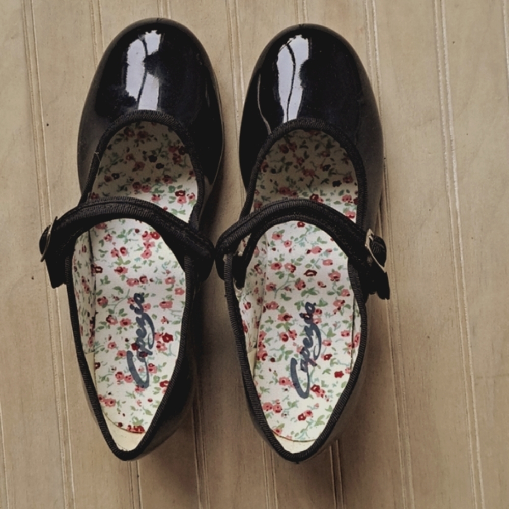 NWOT Capezio Girls Black Patent Tap Shoes Mary Jane Style Velcro Strap